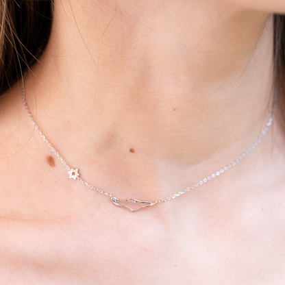 שרשרת ארץ ישראל ומגן דויד עדין Necklace-Dainty Star of David + tiny map of Israel